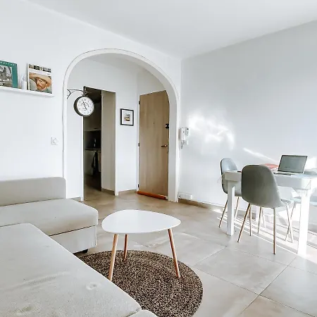Appartement T3 Confort à 500m De La *